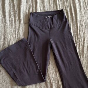 Old Navy Active High Rise Flare Leggings Size Small Petite